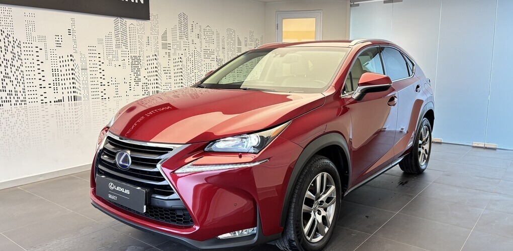 Lexus NX 300h Executive + LSS
