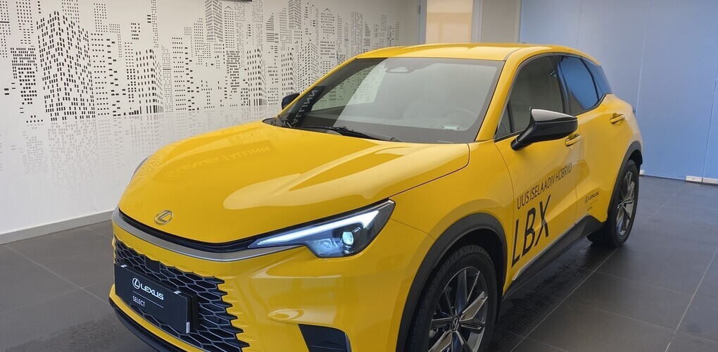 Lexus LBX Elegant