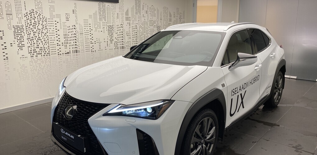 Lexus UX 300h F SPORT Design