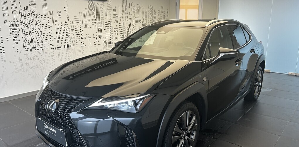 Lexus UX 300h F Sport Design