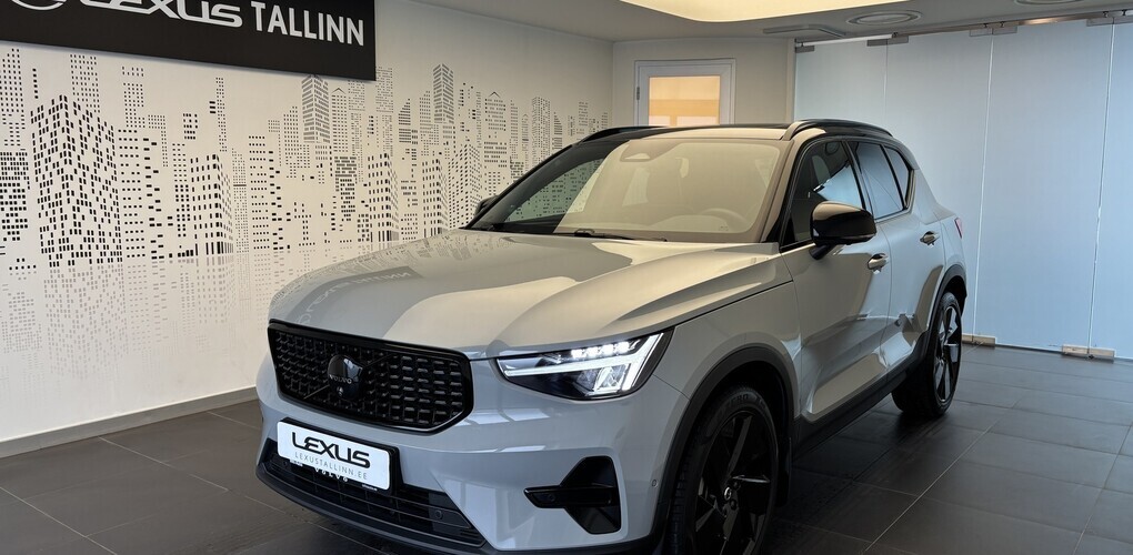 Volvo XC40 B4 petrol (197hj) Ultra Black Edition